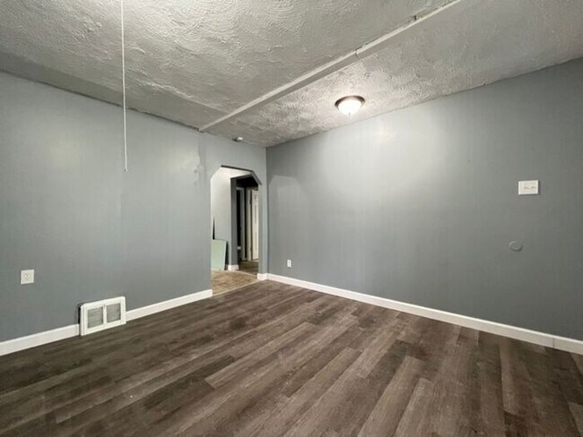 Foto del edificio - Cute & Cozy Home Ready for You! Two Bed Pl...