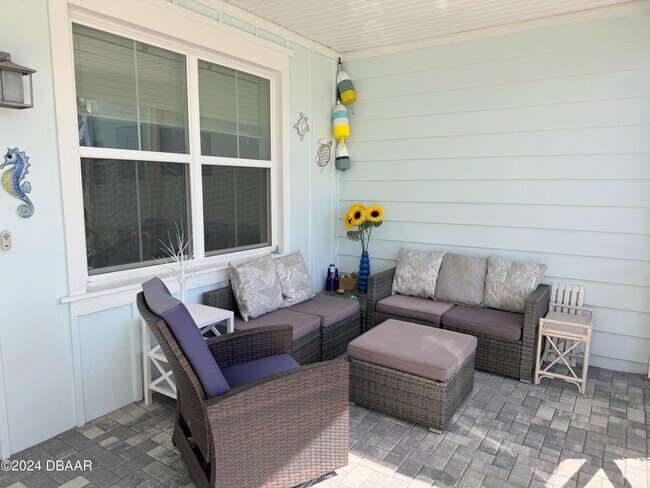 Building Photo - 533 Margaritaville Ave
