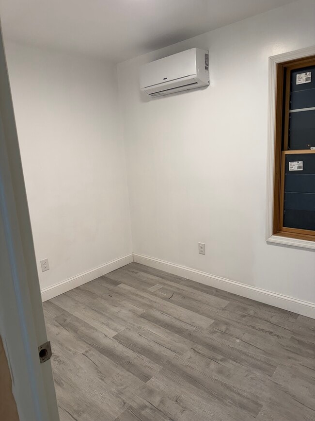 Building Photo - 36 Catskill Ave