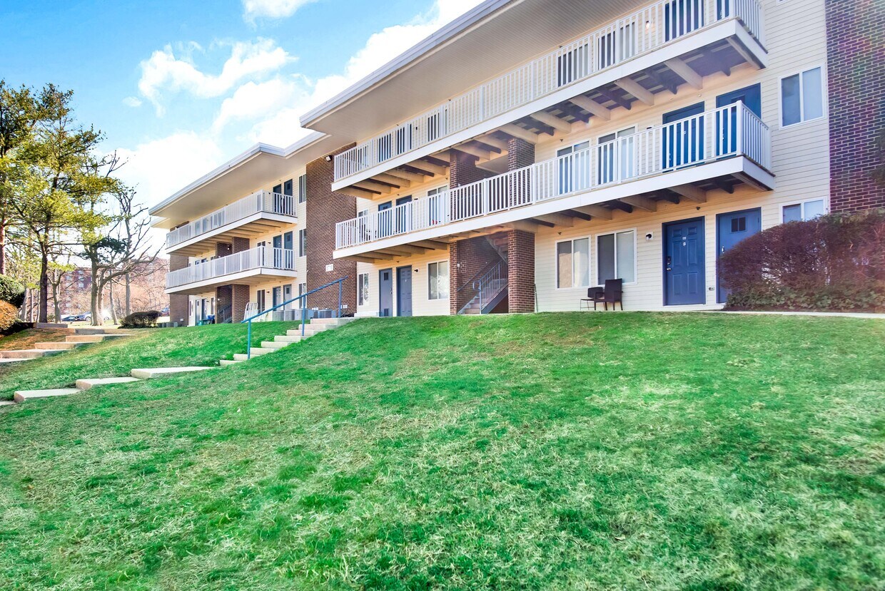 Autumn Woods Apartments Apartments at 5033 57th Ave Bladensburg, MD