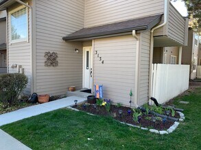 Building Photo - 3134 S Gekeler Ln