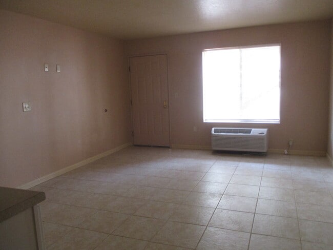 Building Photo - Studio Condo- Smokey Lane (Lower Unit)