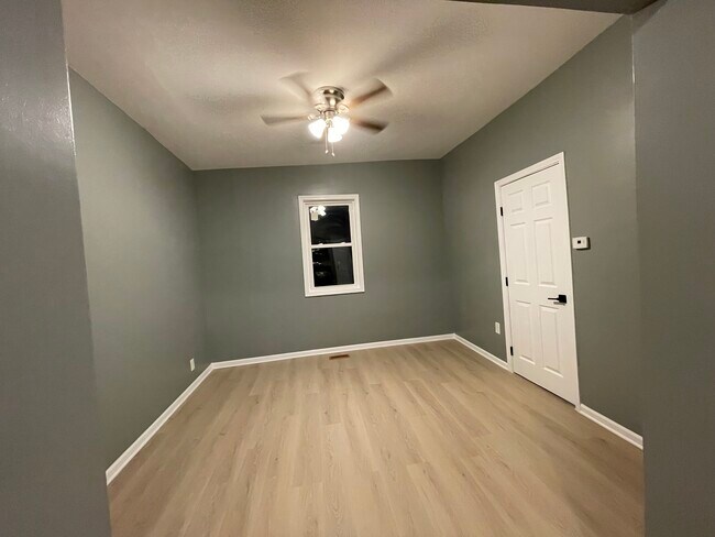 Foto del edificio - 1312 W Erie St