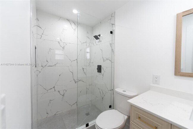 Building Photo - 740 W 33rd St