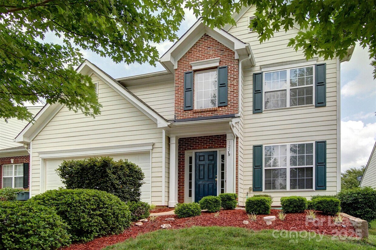 Foto principal - 125 Morrocroft Ln
