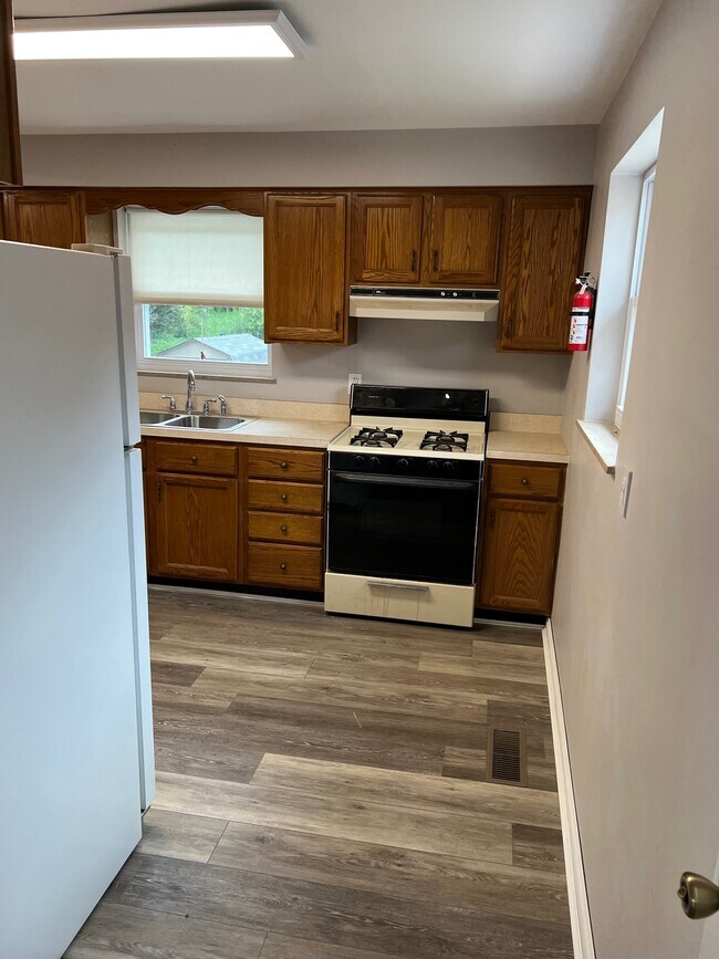 4765 Shady Lawn Ter, Cincinnati, OH 45238 House Rental in Cincinnati