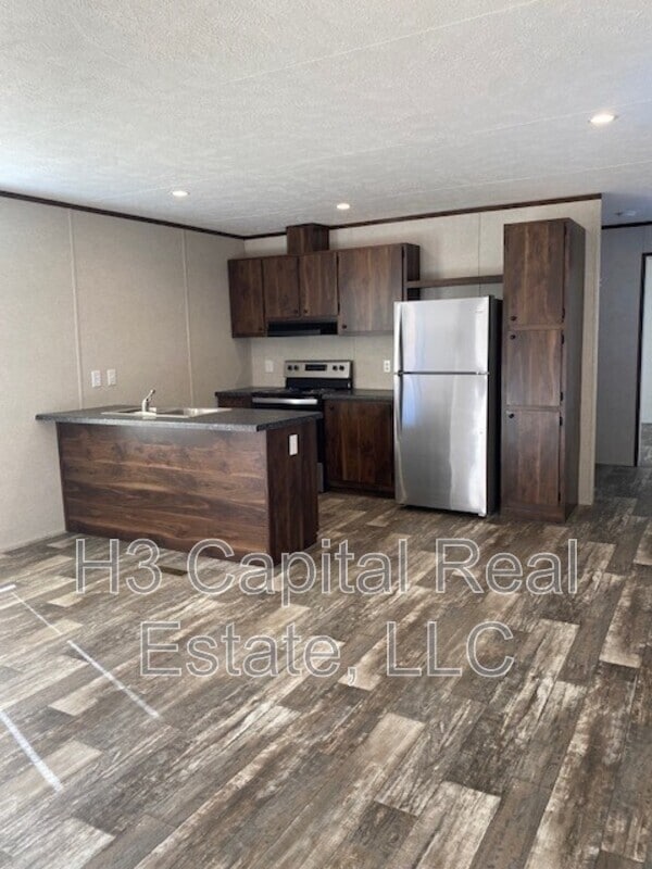 Foto del edificio - 524 Chickadee St