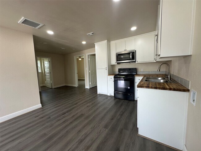 Foto del edificio - 1516 Fidelity St