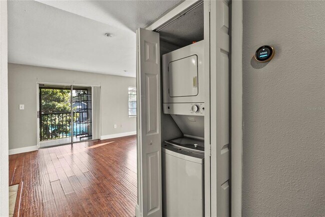 Foto del edificio - 2547 N Alafaya Trail