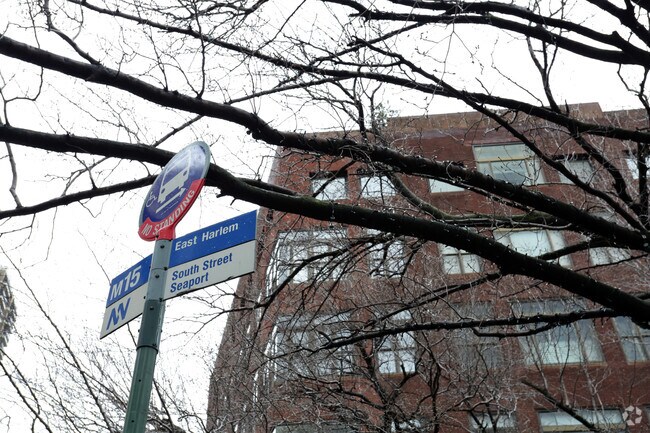 Foto del edificio - Seaport Park