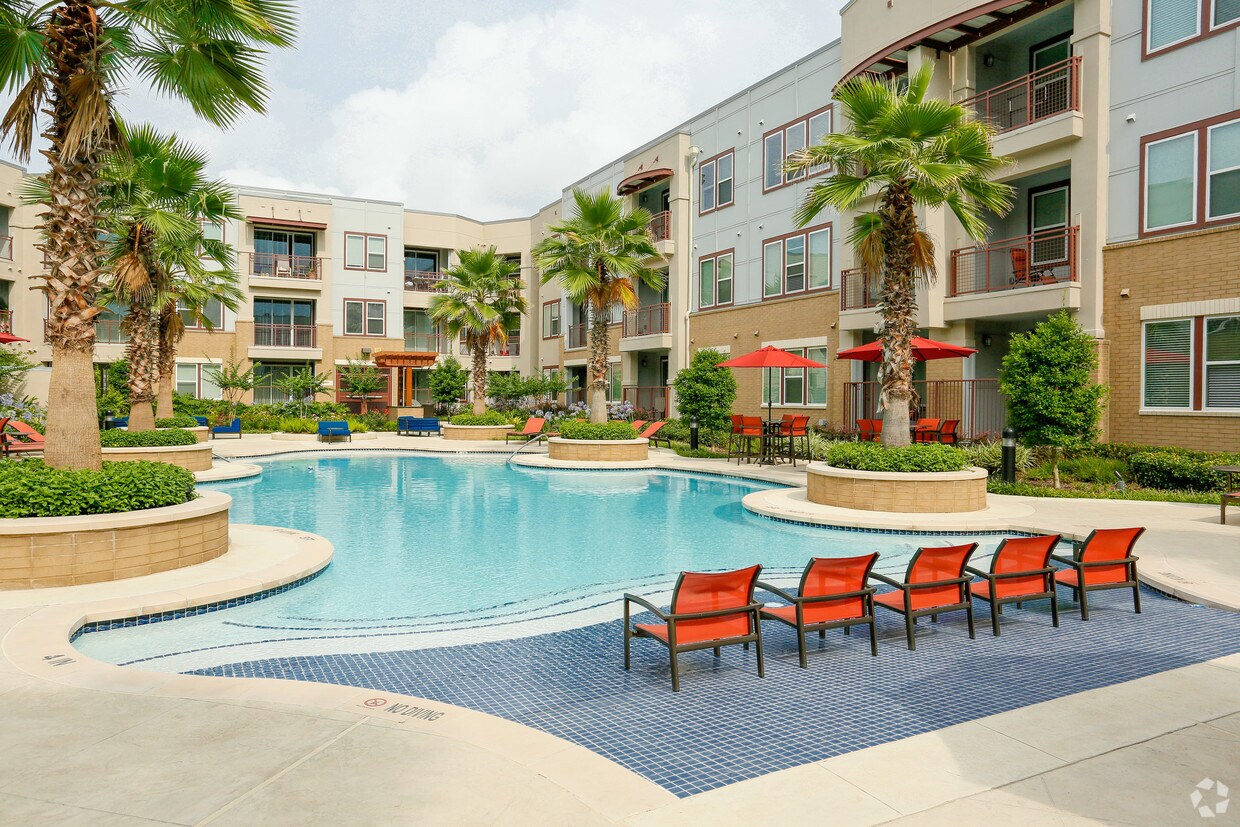 The Fields Woodlake Square Apartments Houston, TX