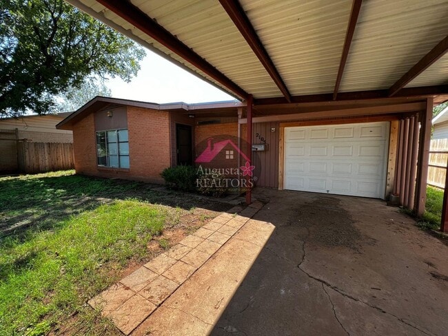 Building Photo - Charming 3 Bedroom 2 Bath Home in Abilene