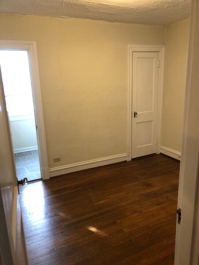 Foto del edificio - 3116 Stuart Ave