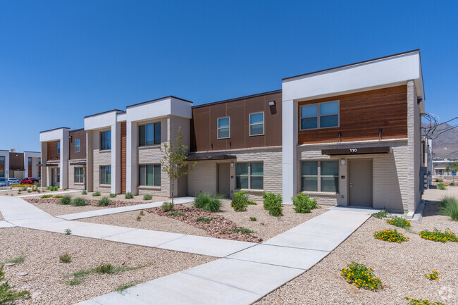 Building Photo - Sun Pointe Apartments