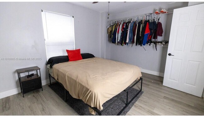 Foto del edificio - 7931 NW 44th Ct