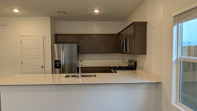 Foto del edificio - 2791 N Janice Ave