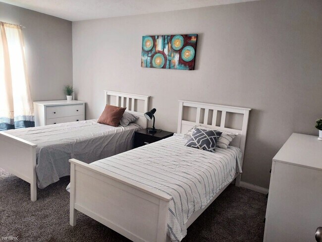 Foto del edificio - 5 br, 2 bath House - 2006 Deer Valley Drive