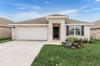 Building Photo - 4610 Reveille Wy