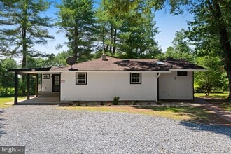 Building Photo - 8405 Shirley Rd