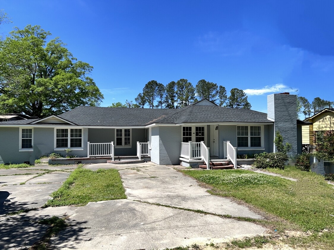 Primary Photo - 415 Fisher Dr