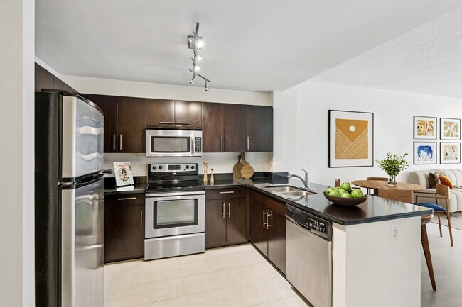 Foto del edificio - Jasper Columbia Pike