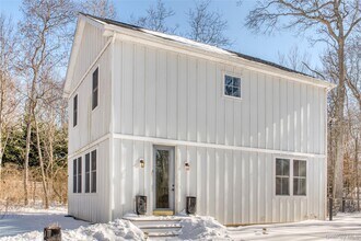 Building Photo - 13595 Soundview Ave