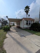 Building Photo - 28513 S Palm Ct Dr