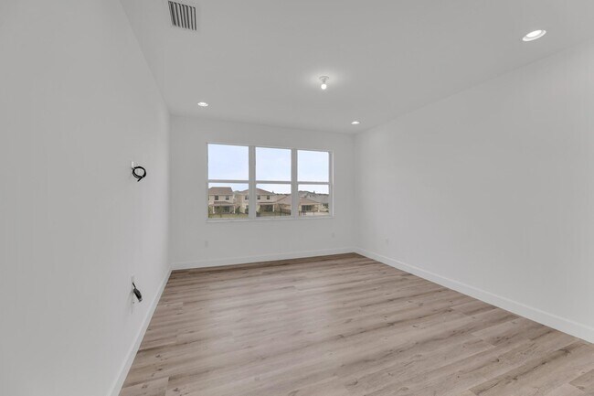 Foto del edificio - 1407 Thistle Pl