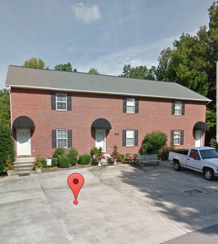 Primary Photo - 50 Westgate Cir
