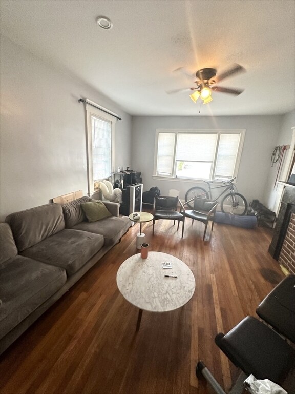 Foto principal - 24 Roselin Ave