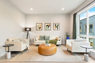 Building Photo - 167 Valley St