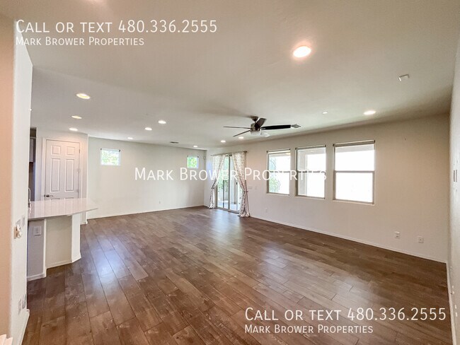 Foto del edificio - 4624 E Tierra Buena Ln