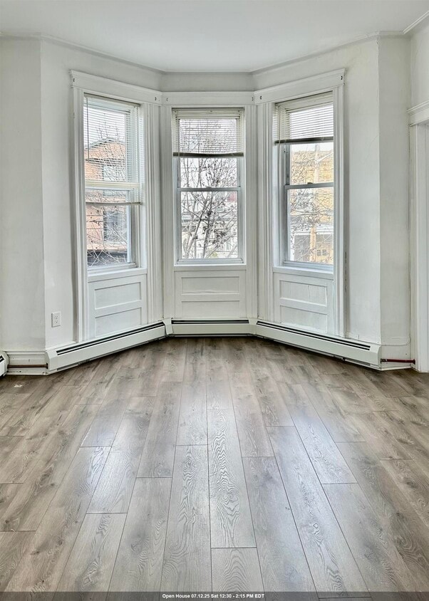 Primary Photo - 411 66th St