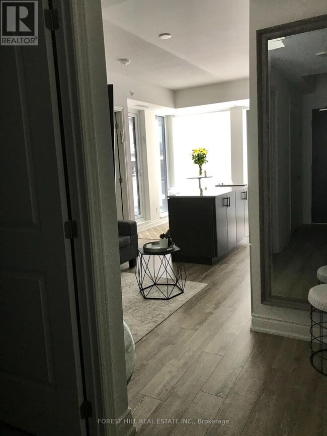 Photo du bâtiment - 9618 Yonge St