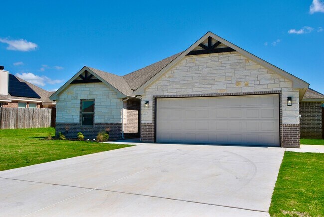 Building Photo - Brand new home on FW Side of Town