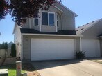 Foto principal - COMING SOON- Spacious Townhouse in Great C...