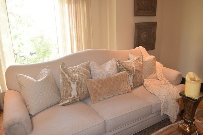 Foto del edificio - 4 Waterway Ct