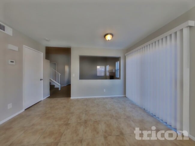 Foto del edificio - 25172 Omaha Dr