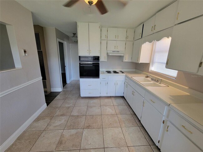 Foto del edificio - Charming 1/1 Duplex in St. Cloud – No HOA ...