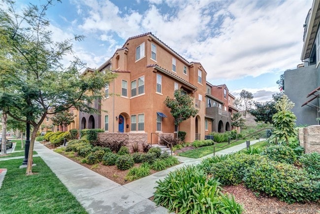 Foto del edificio - 1862 Hazel Ct