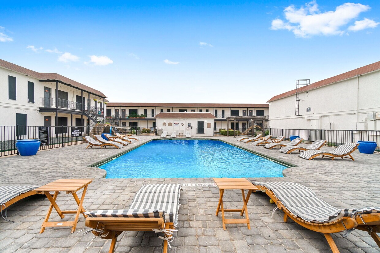 Tides at Mueller Apartments 5700 Cameron Rd Austin, TX