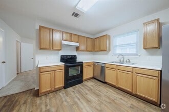 Building Photo - 2904 Crownover St