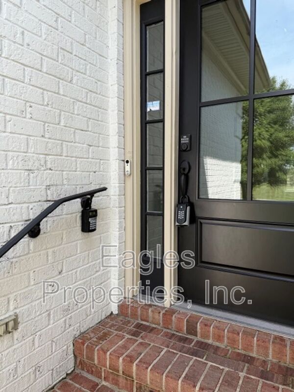 Foto del edificio - 210 Creekside Dr