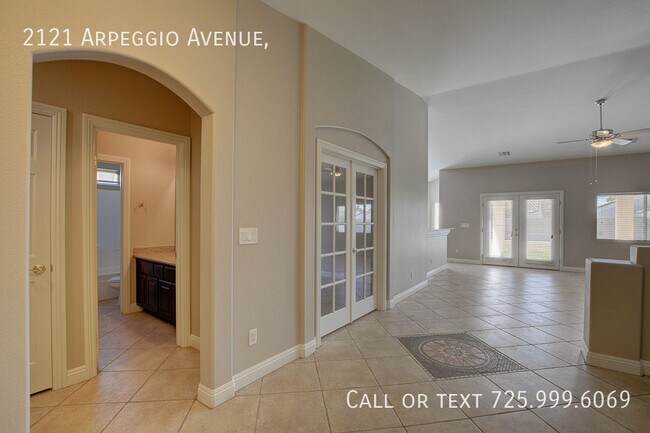 Foto del edificio - 2121 Arpeggio Ave