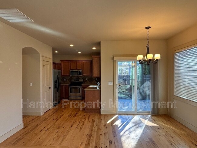 Building Photo - 6251 W Geneva St