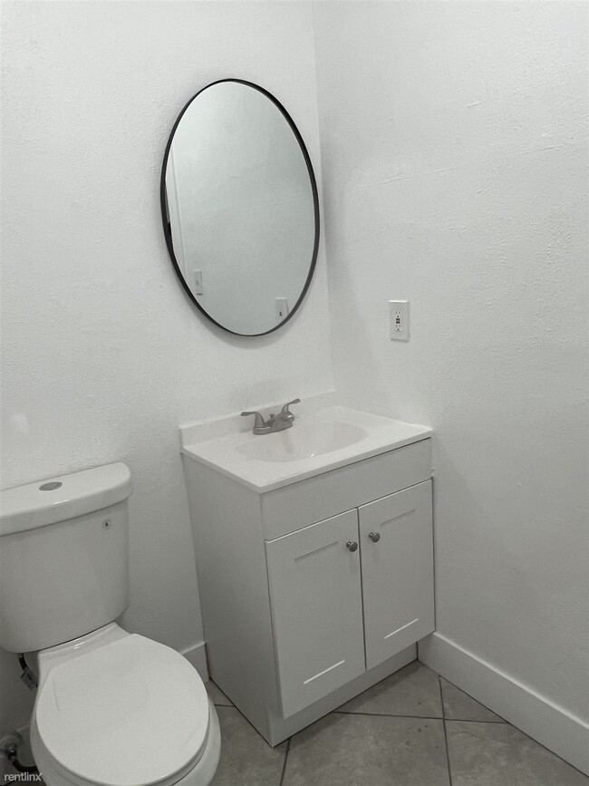 Building Photo - 4 br, 2 bath House - 6345 East Kings Canyo...