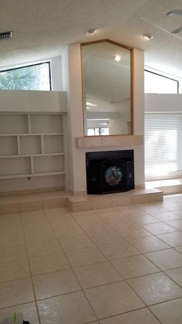 Photo - 14060 Greentree Dr House