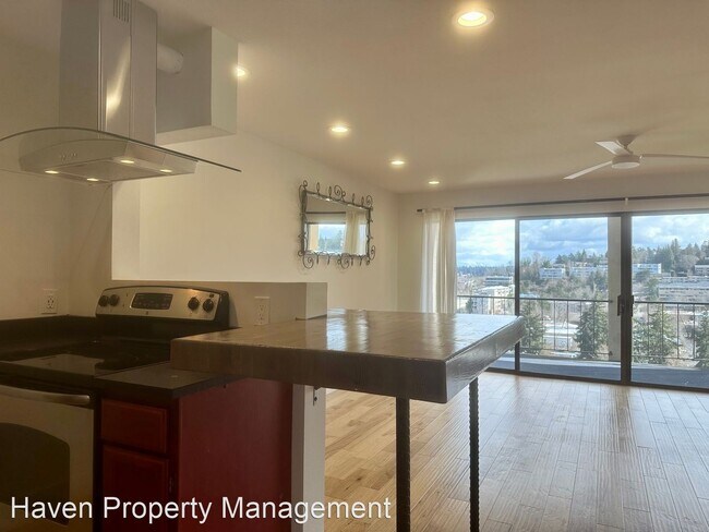 Foto del edificio - 1 br, 1 bath House - 2929 76th Ave SE #407