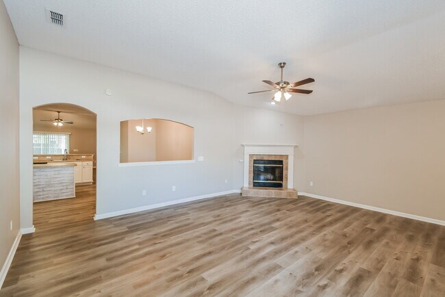 Building Photo - 8422 Stelling Dr S