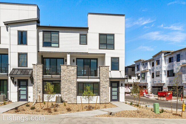 Foto del edificio - 4 br, 4 bath House - 2068 S Holly St #6